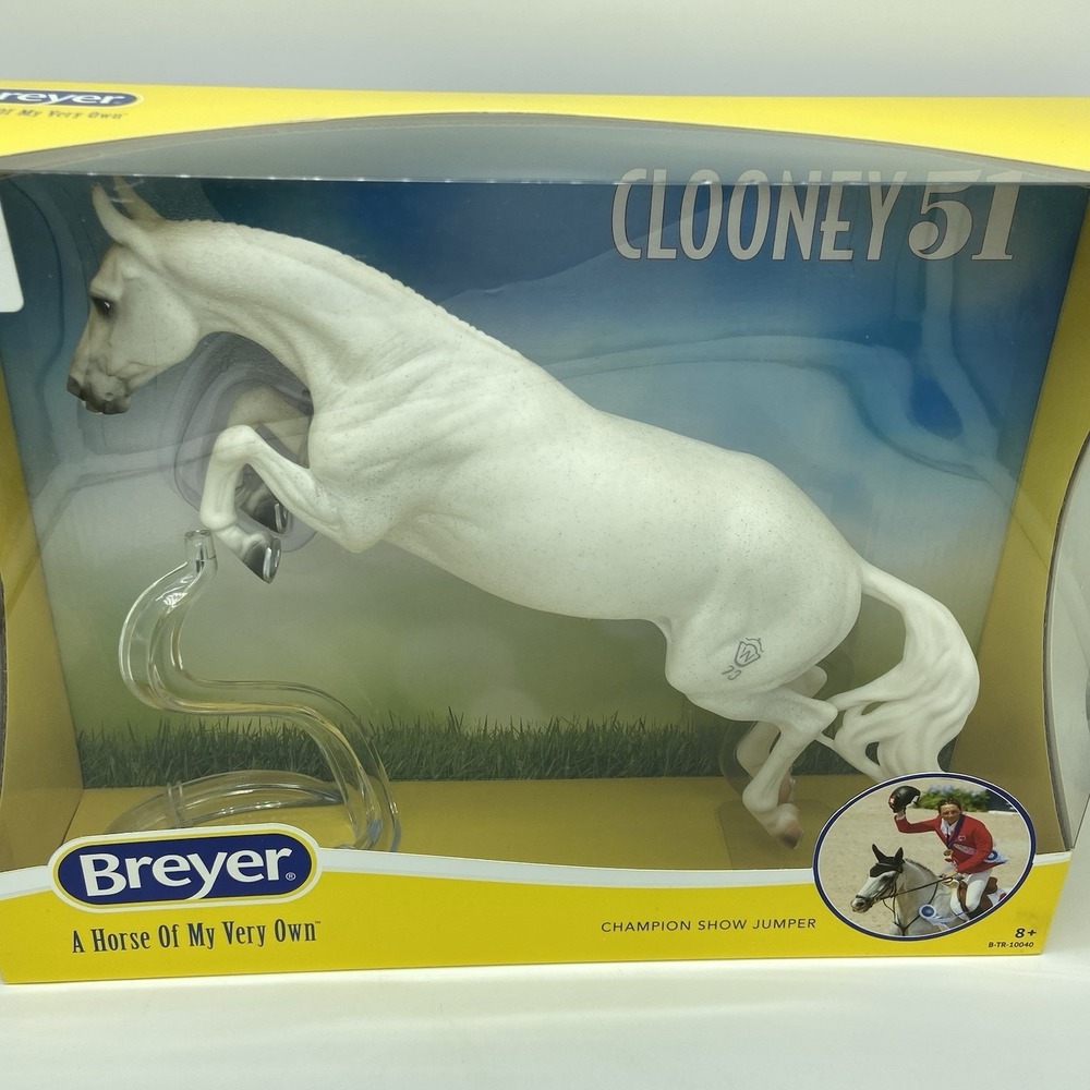 Breyer Clooney 51 #10040 Traditional Champion Show Jumper NIB Horse Model